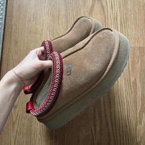 Ugg Tazz platform slippers